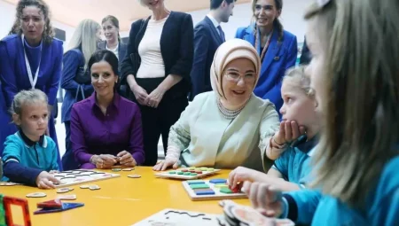 Emine Erdoğan’dan Yarıyıl Tatili Mesajı: ‘Başarılarınız Daim Olsun’
